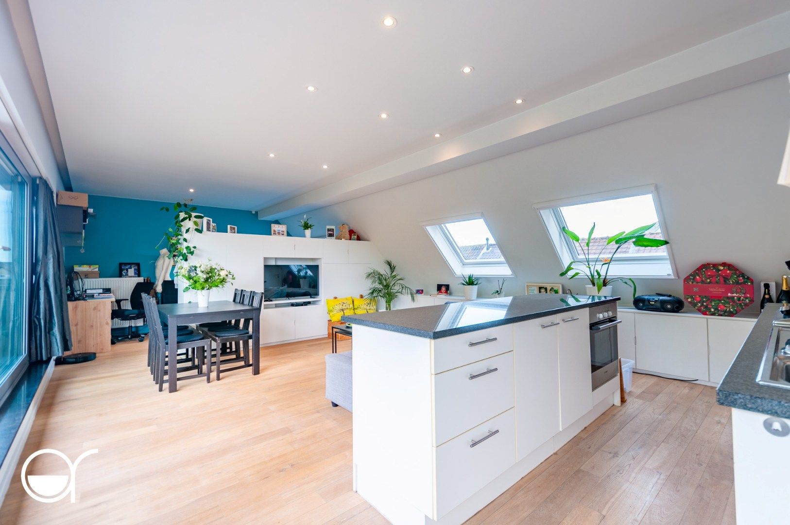 Lichtrijk één-slaapkamerappartement op de derde verdieping met prachtig uitzicht foto 7