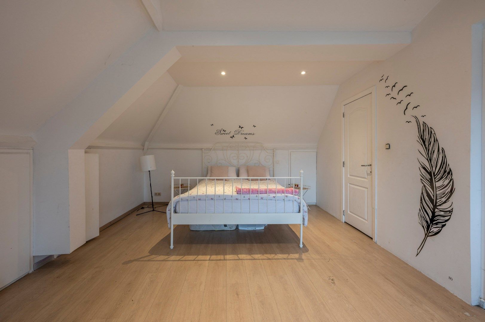 Alleenstaande woning met dubbele atelier! foto 7