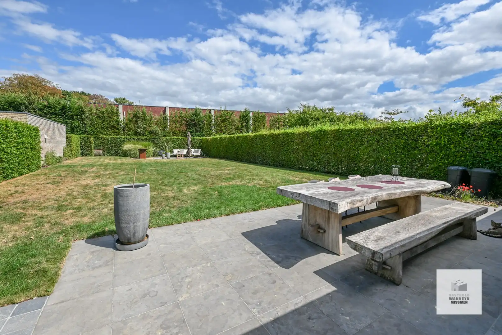 Zeer goed gelegen instapklare woning met 3slpk, garage en mooie tuin foto 3