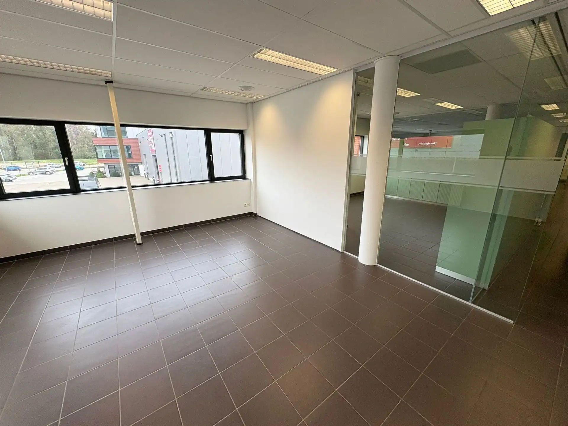 Kantooruimte 370m² te huur Geel  foto 24