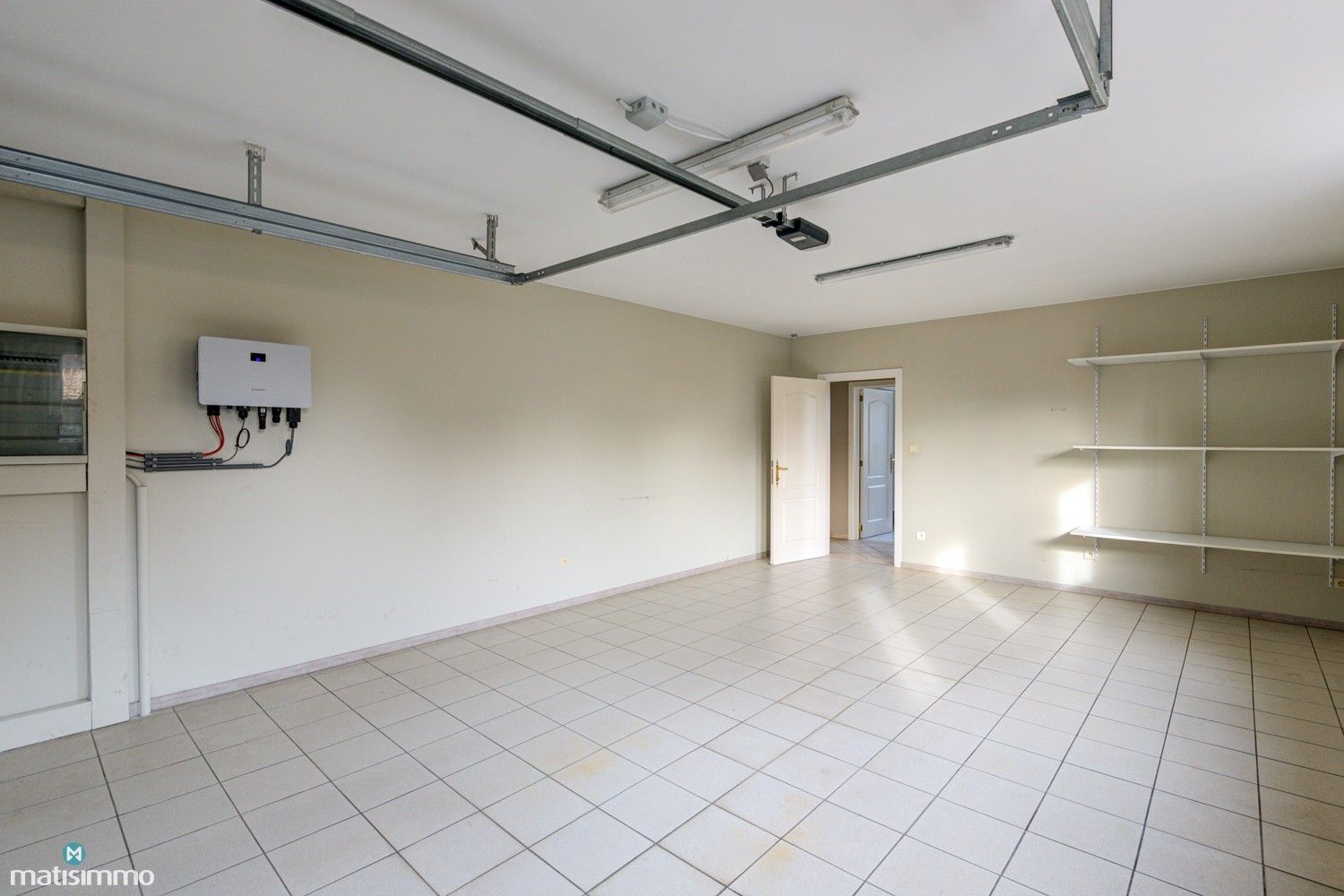 UITZONDERLIJK RUIME WONING MET 5 SLAAPKAMERS EN ONDERHOUDSVRIENDELIJKE TUIN TE MOPERTINGEN foto 18