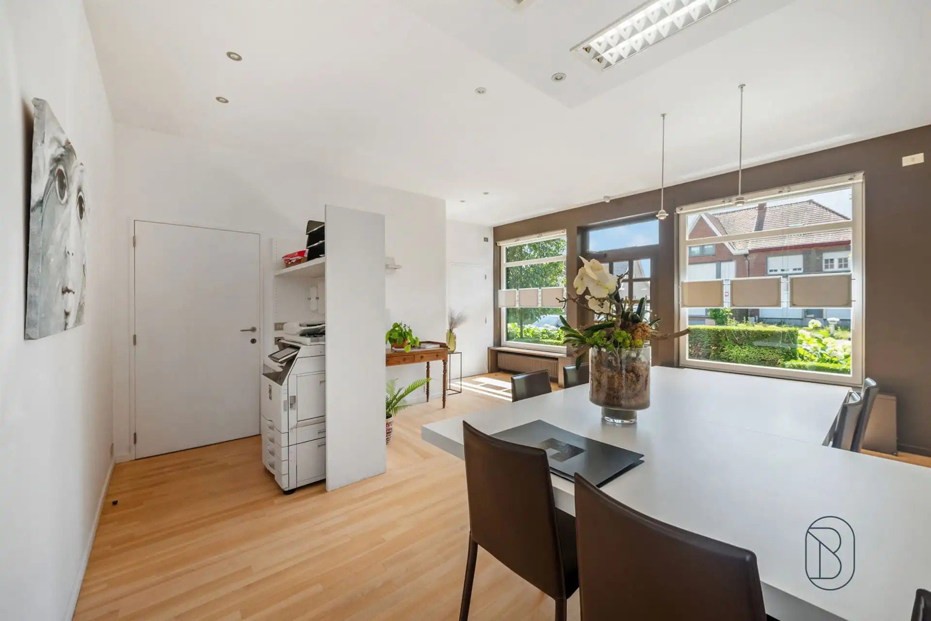 Exclusieve villa met praktijk/kantoor en prachtige tuin foto 12