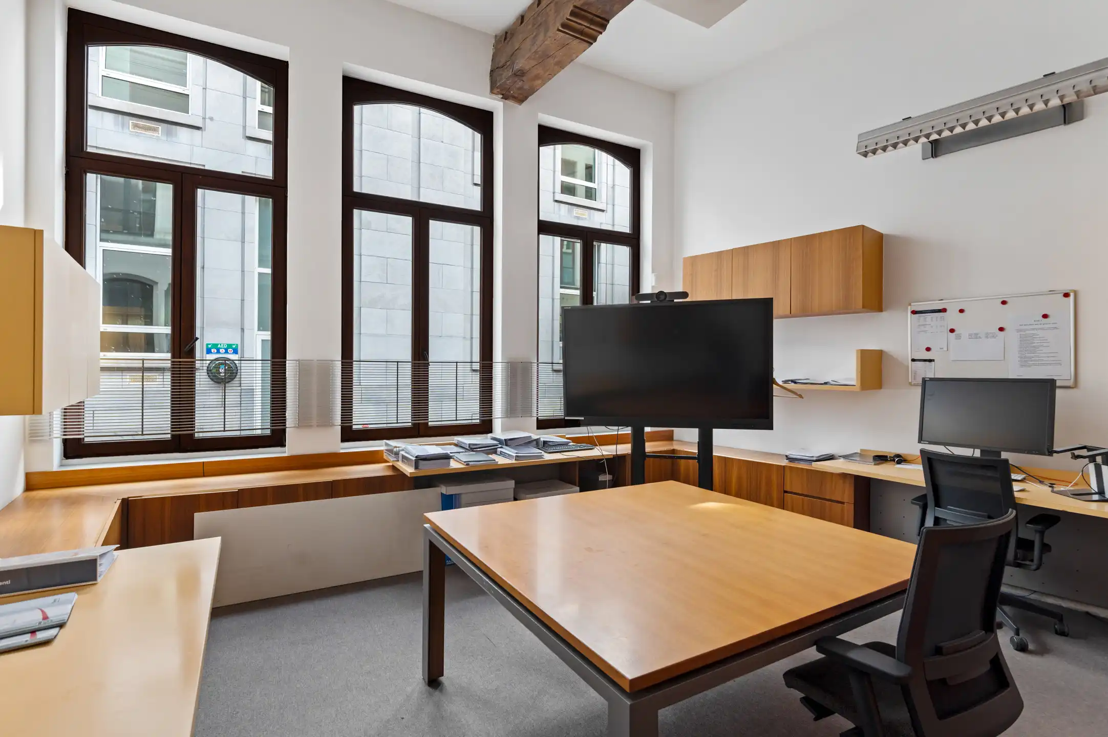 Instapklaar kantoorgebouw in het centrum van Antwerpen!  foto 5