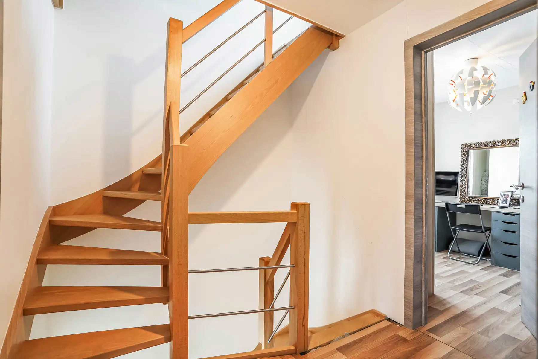 Mooi gerenoveerde & instapklare 3-gevel woning te Londerzeel foto 14