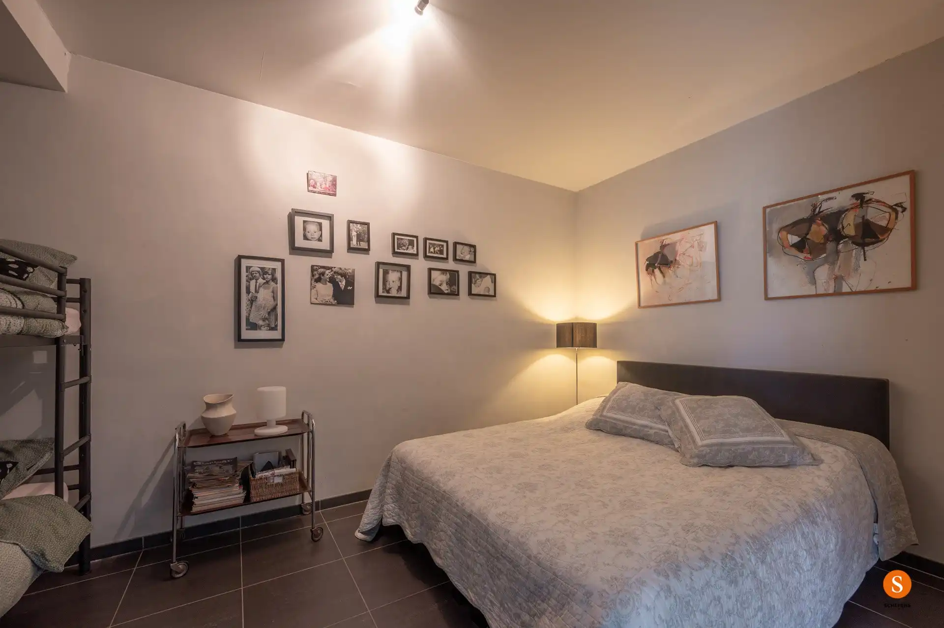 Stijlvol gelijkvloers appartement met private tuin nabij zee in De Haan. foto 11