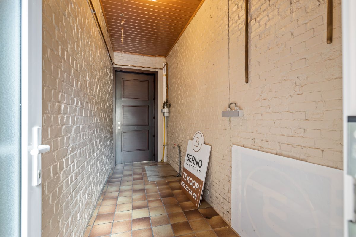 Solide rijwoning met 3 slaapkamers en zijdoorgang foto 17