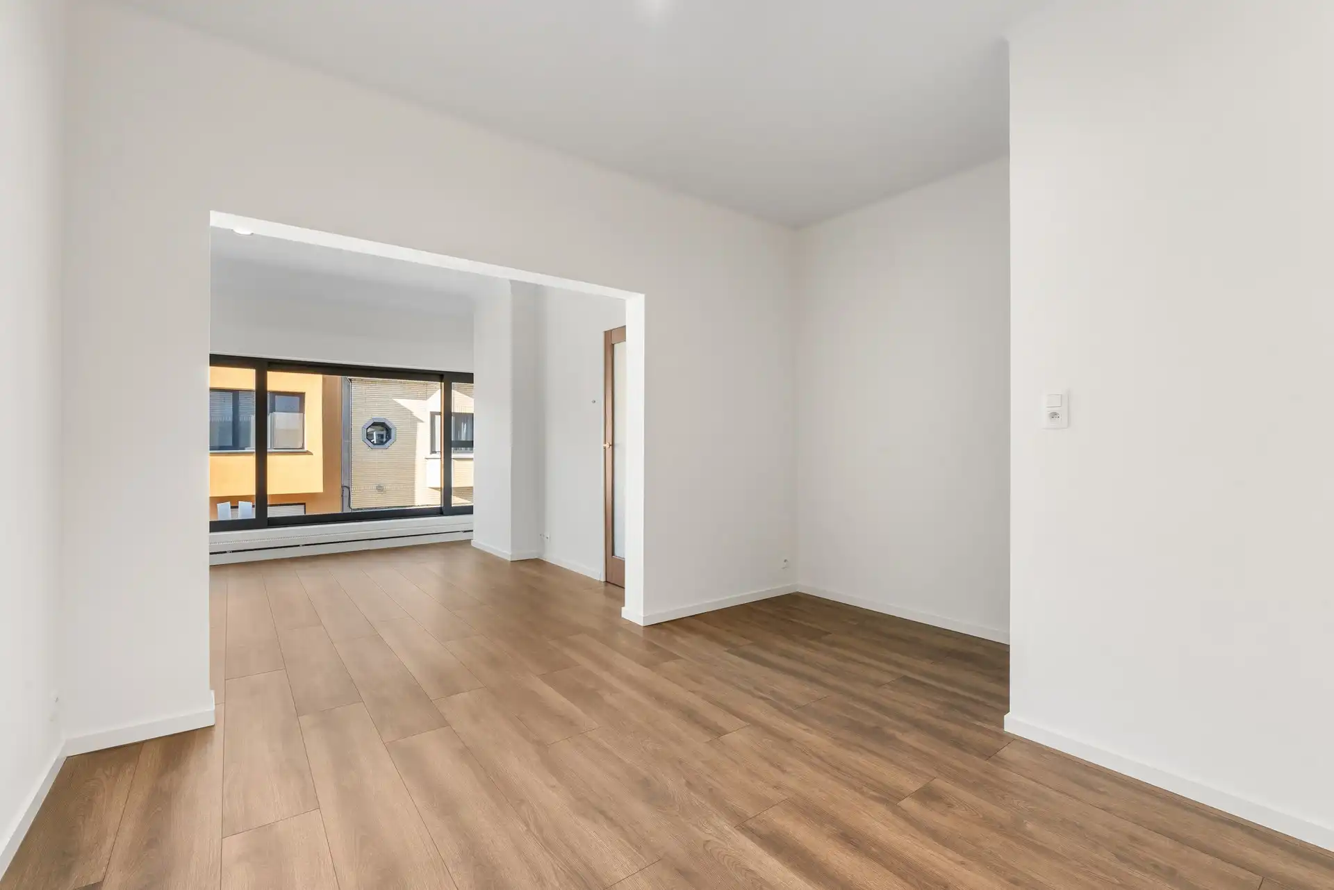 Gerenoveerde één/meergezins/kangeroe woning met 4 mog 5 slaapkamers en tuin. foto 20