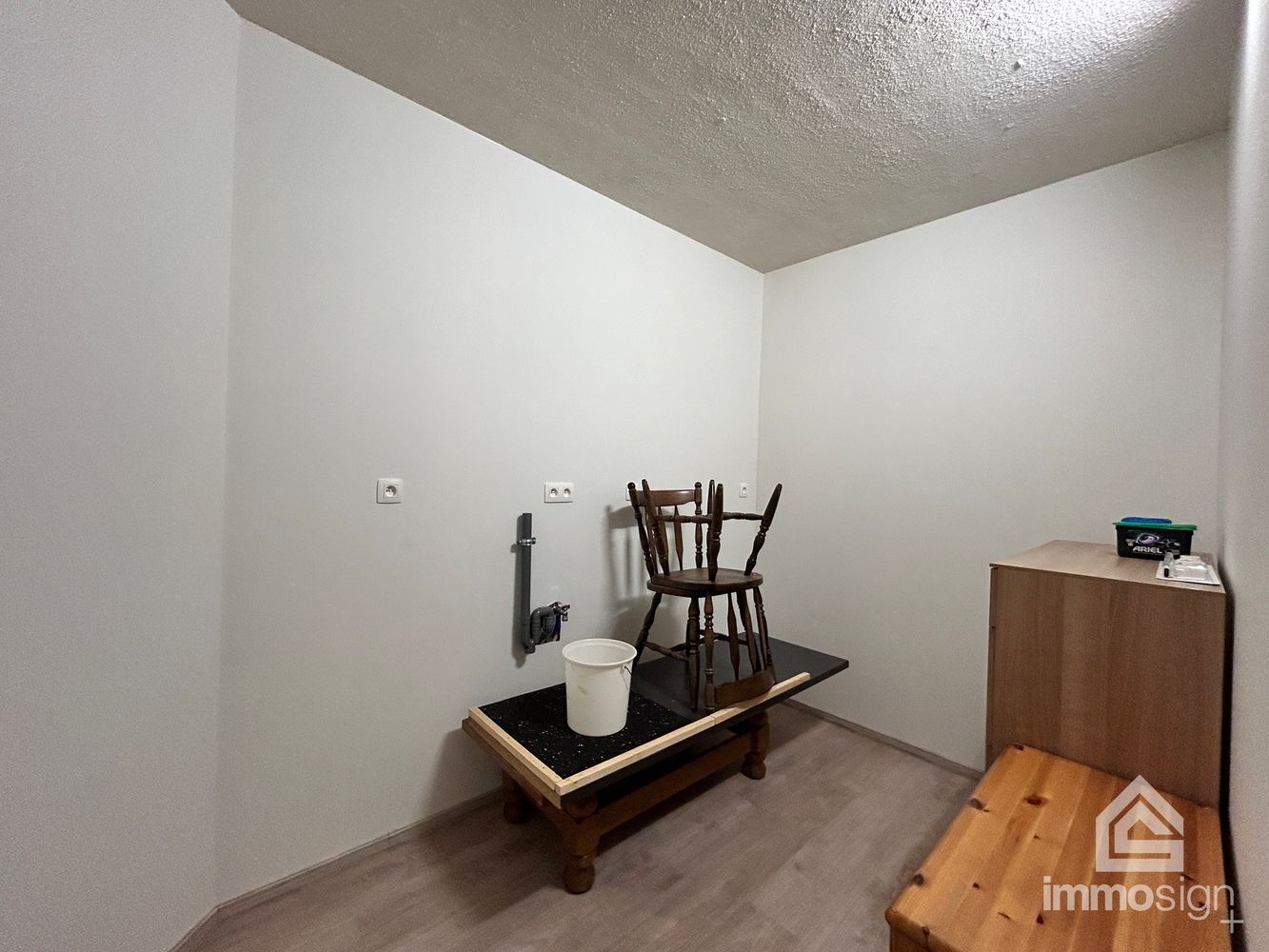 Volledig gerenoveerde gelijkvloerse éénslaapkamerwoning te Reppel! foto 18