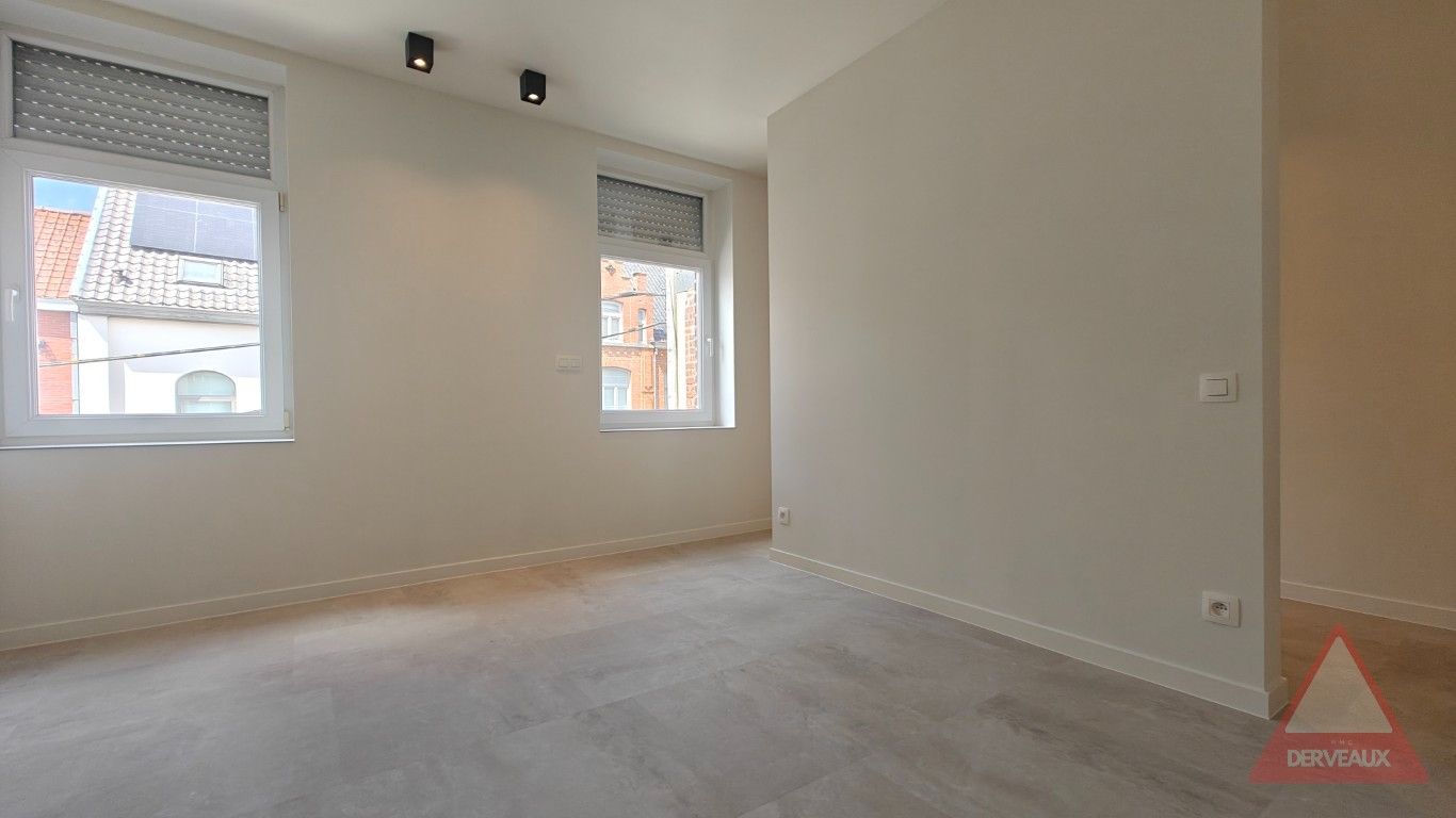 Moorslede – Instapklare, volledig gerenoveerde woning met gezellige tuin foto 13