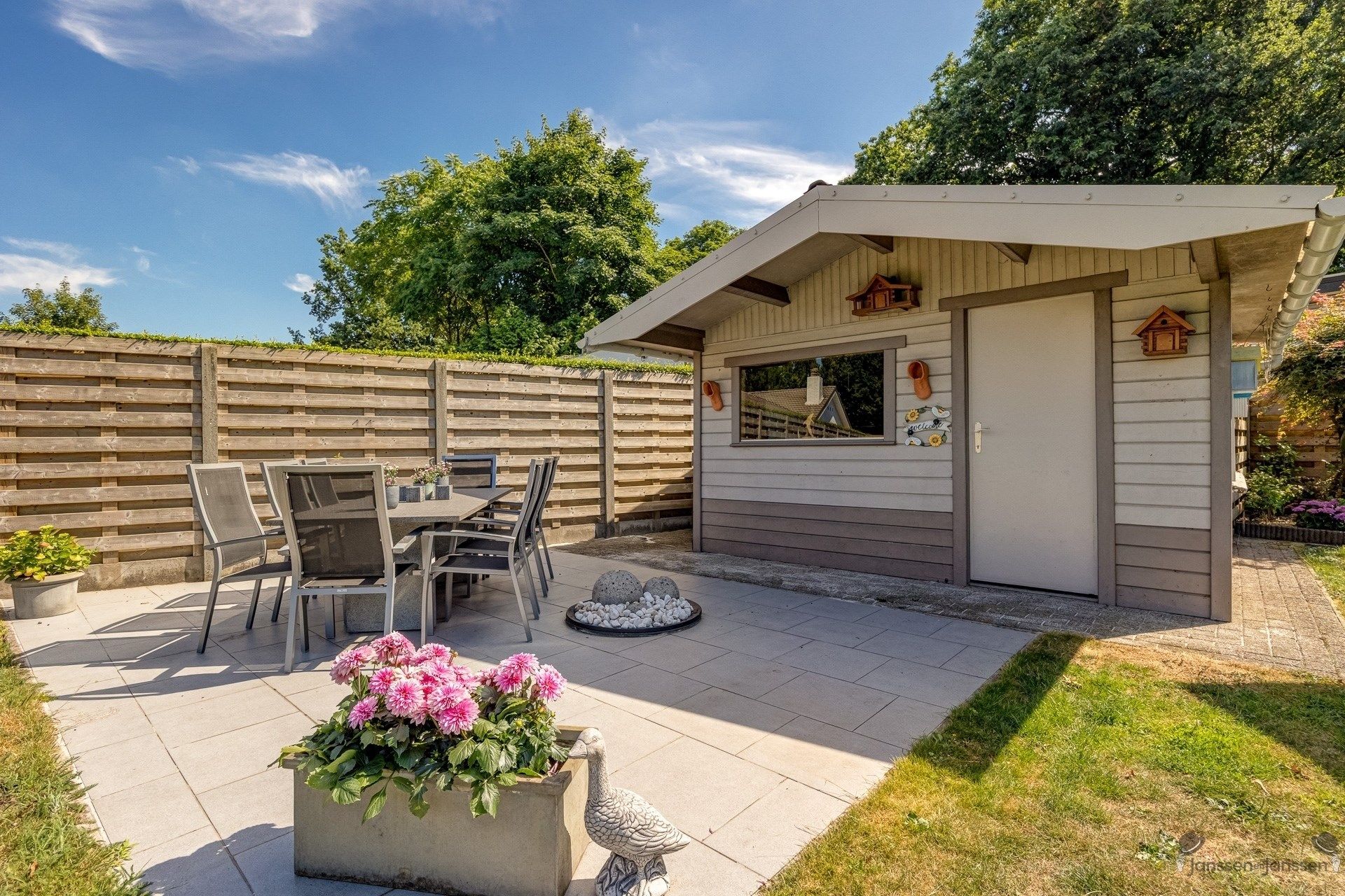 Ruime laagbouw woning met 4 slaapkamers, tuin en garage in hartje Brasschaat foto 19