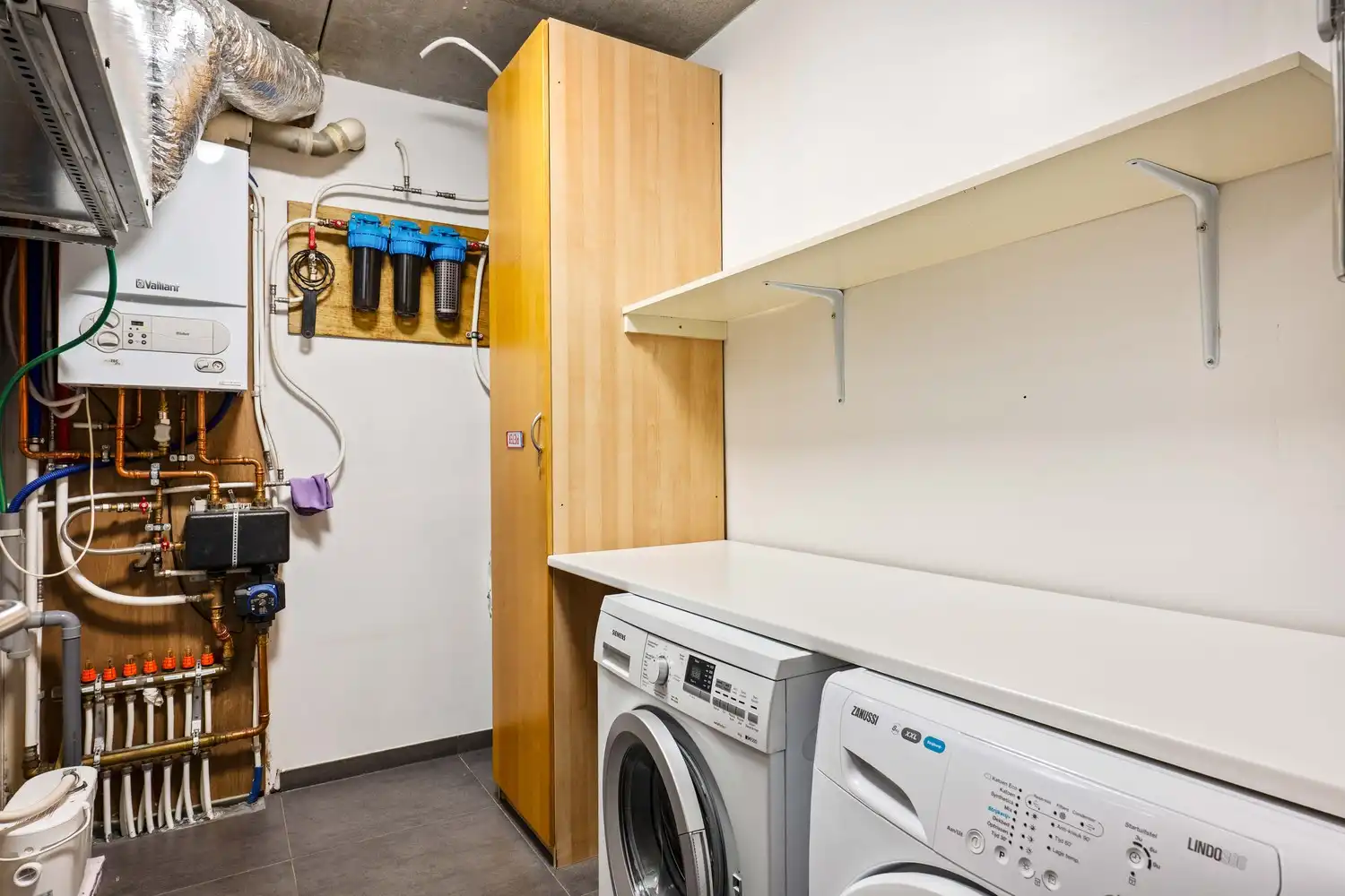 Ruim, energiezuinig appartement met souterrain, 4 slaapkamers, tuin en aanhorende grond in Wijnegem! foto 24