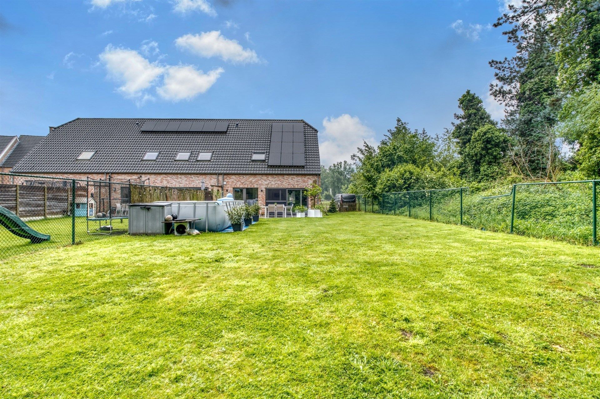 Mooie half open bebouwing op 746m² foto 26