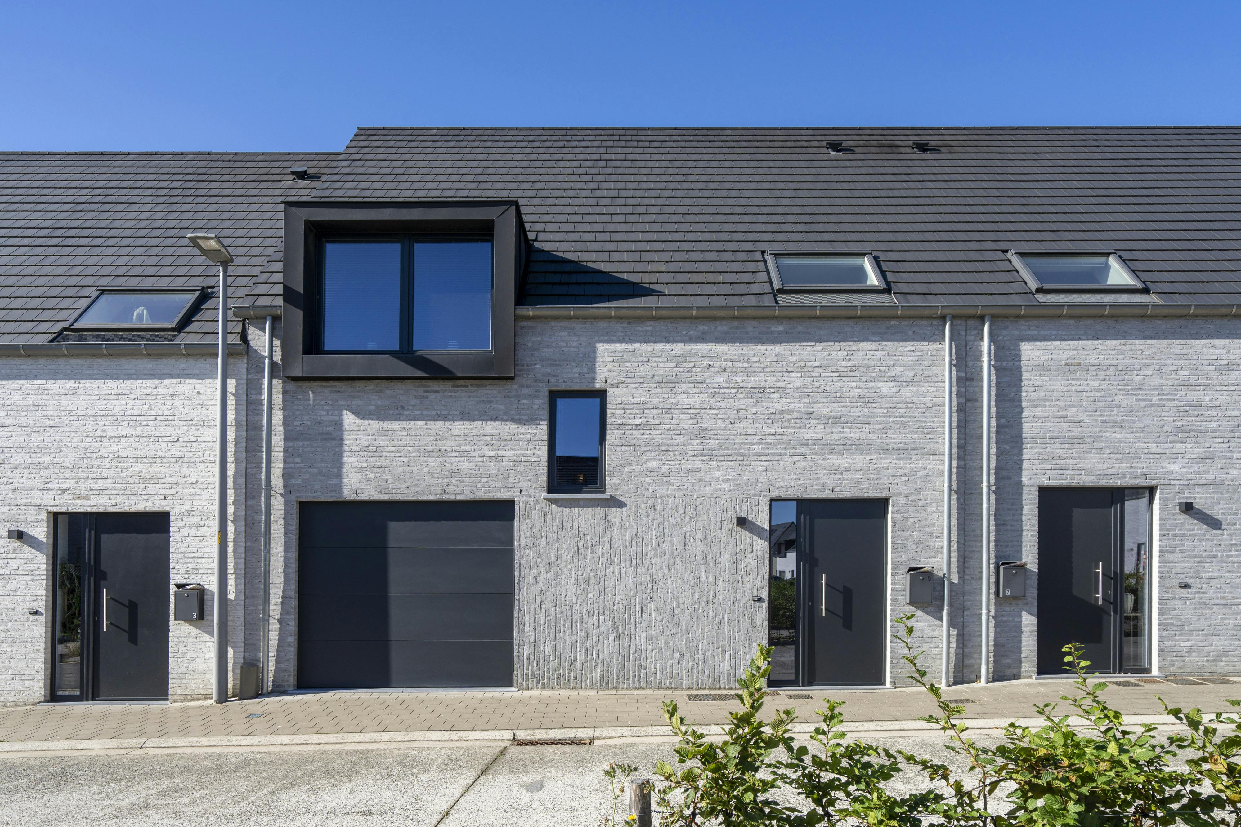 Instapklaar huis te koop te Kortrijk foto 2