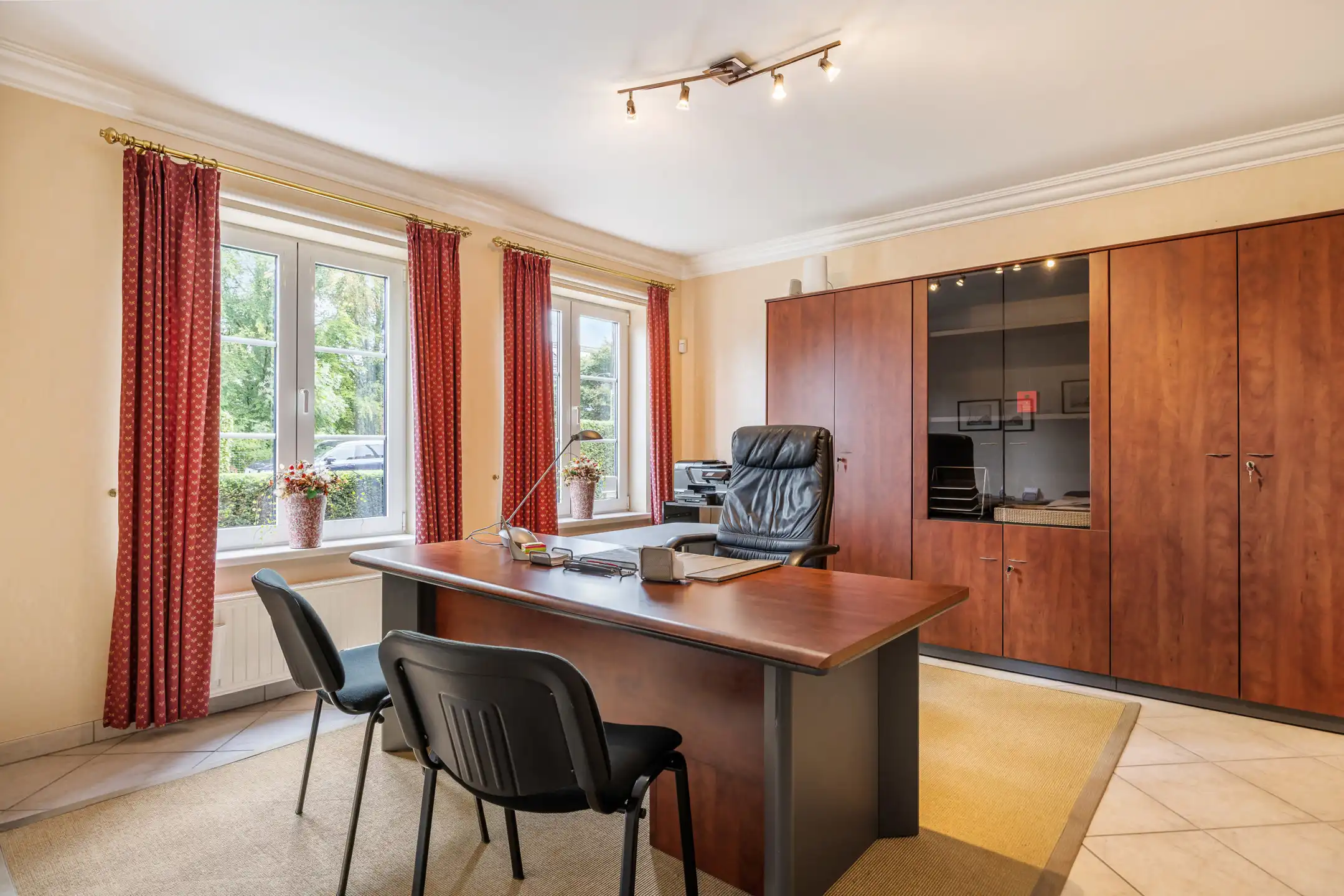 Exclusieve villa met zonnige tuin in Mal foto 18