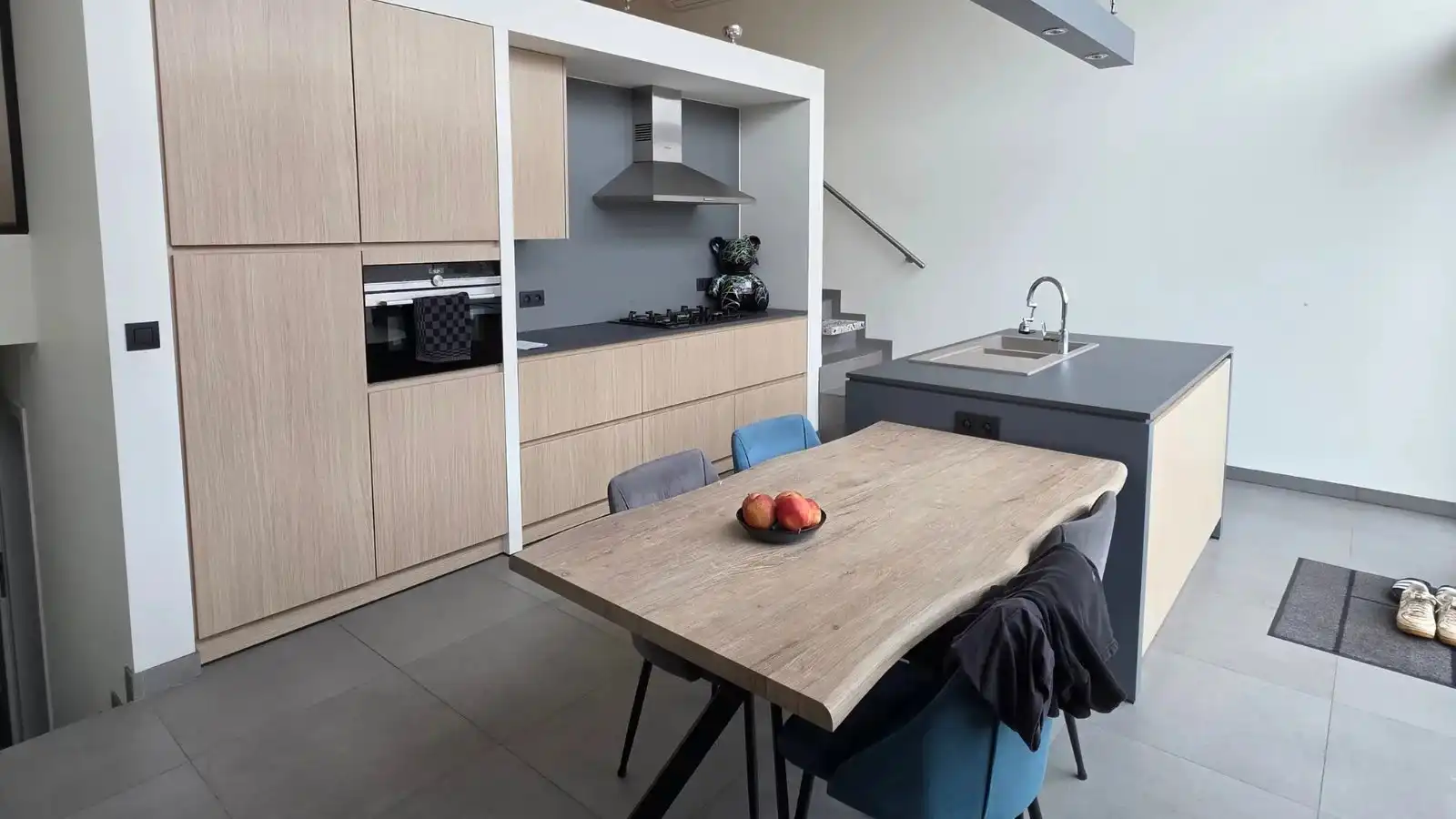 ENERGIEZUINIG EN ZEER KWALITATIEF APPARTEMENT MET 2 SLPK VAN 114,41 M² IN TONGEREN. foto 3