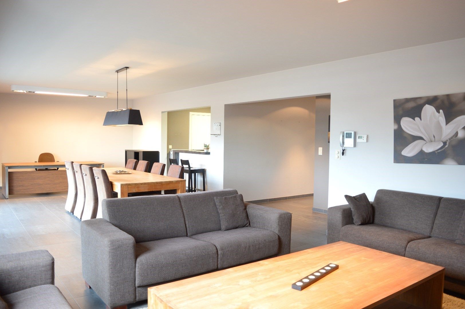 Luxe appartement met 2 slaapkamers in het hartje van Kortrijk foto 2
