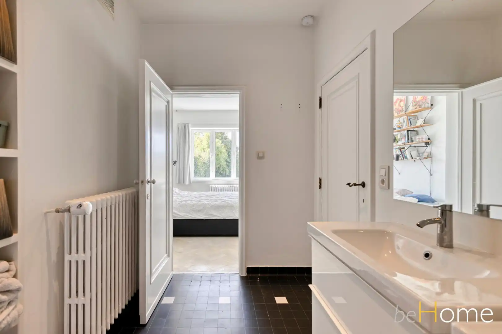 TE HUUR - Op zoek naar een stijlvol en uniek herenhuis met 5 slpk in hartje Merchtem? Welkom Home! foto 16