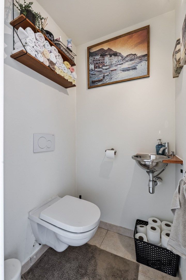 Ruim instapklaar appartement (143m²) met terras(9m²) en 3 slaapkamers in Bredene Dorp! foto 16