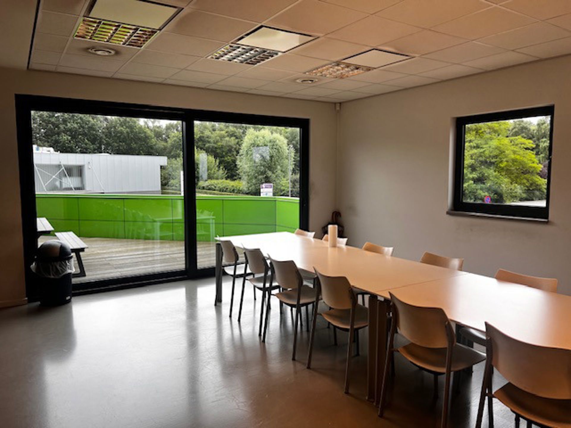 Te Huur Kantoorruimte + Showroom te Wommelgem foto 4