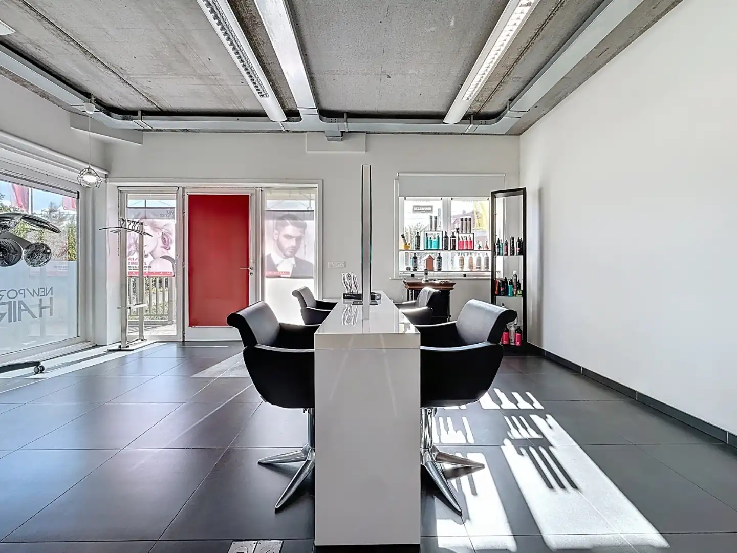 Handelspand op commerciële topligging nabij de zee te Nieuwpoort-Bad. foto 8