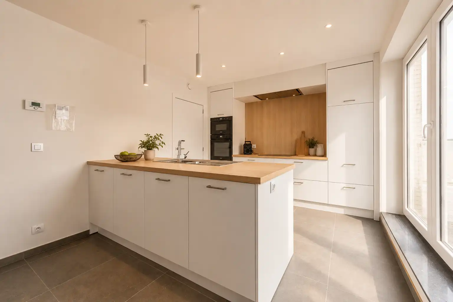 Ruim en lichtrijk penthouse nabij centrum Roeselare foto 3