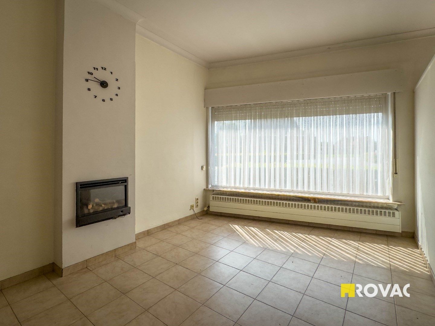 Te renoveren woning met loods en opslagplaatsen op 805 m² foto 6