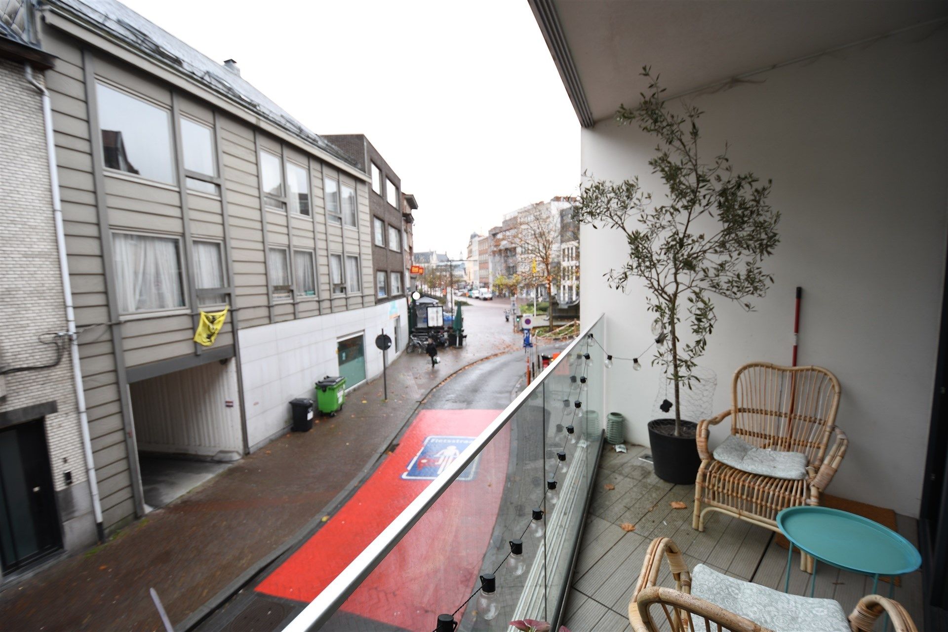 Centraal gelegen appartement met 2 slaapkamers en terras in  foto 11