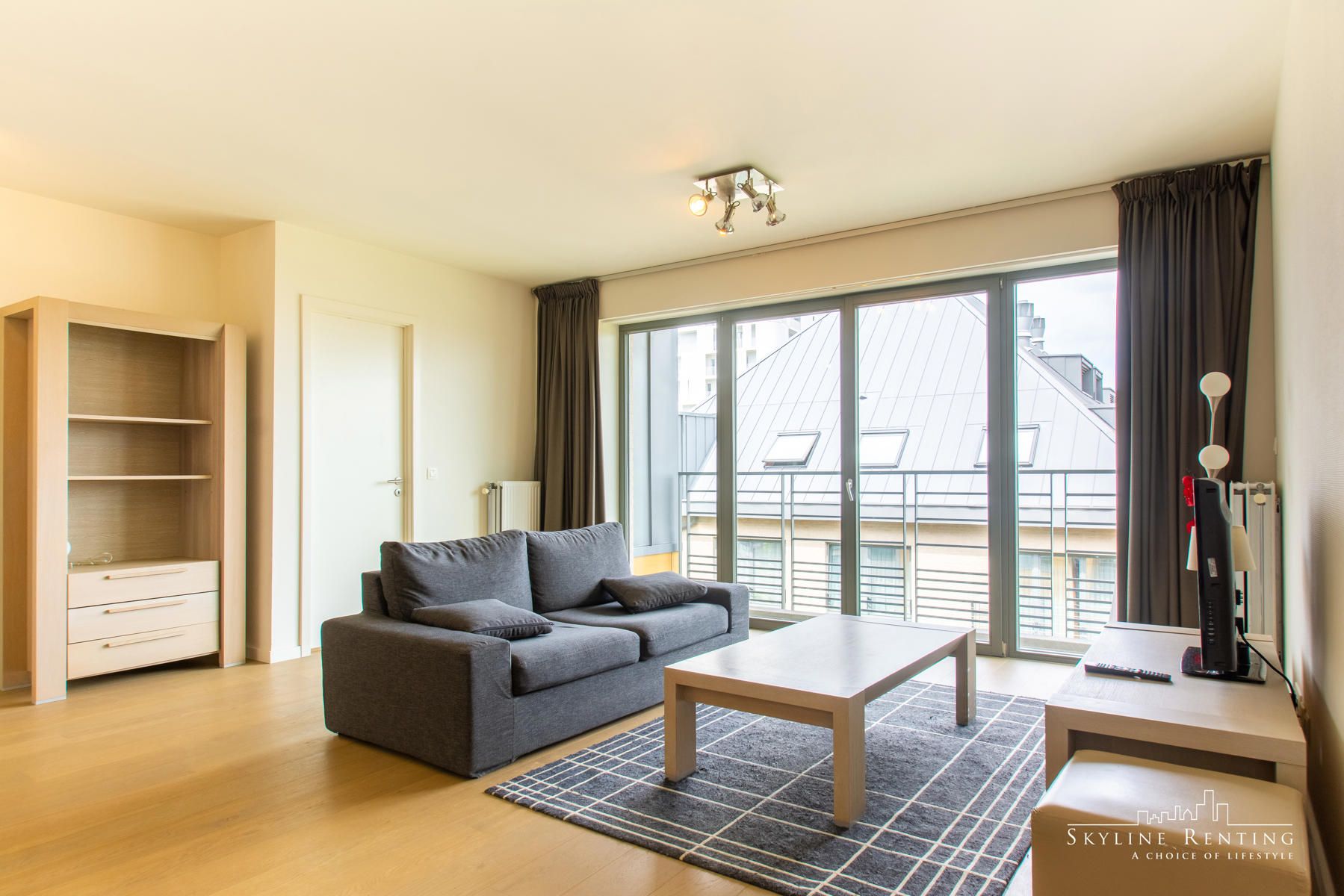 Mooi gemeubeld app. - 2 Kamers + TERRAS!! foto 3