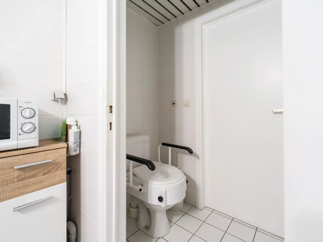 Keurige serviceflat op 5e verd. met terras foto 6