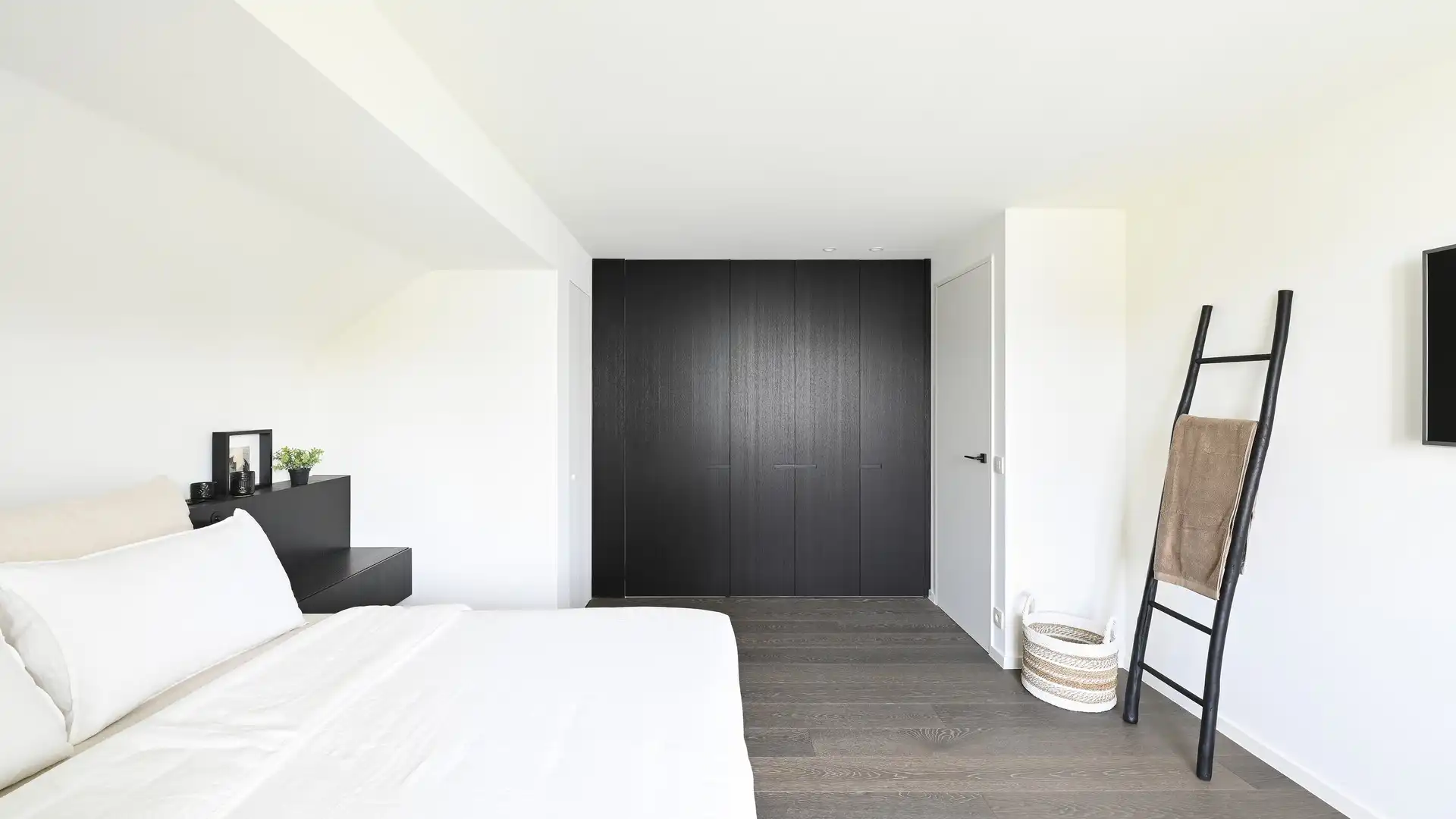 ZA 18-04-2026 ts 14u-17u OPENDEUR Vauxelles 7– Alleenstaande villa uitzonderlijk rustig gelegen in een groene omgeving, aan de rand van het Zoute vlakbij de Kalfsmolen en de Graaf Jansdijk. foto 23