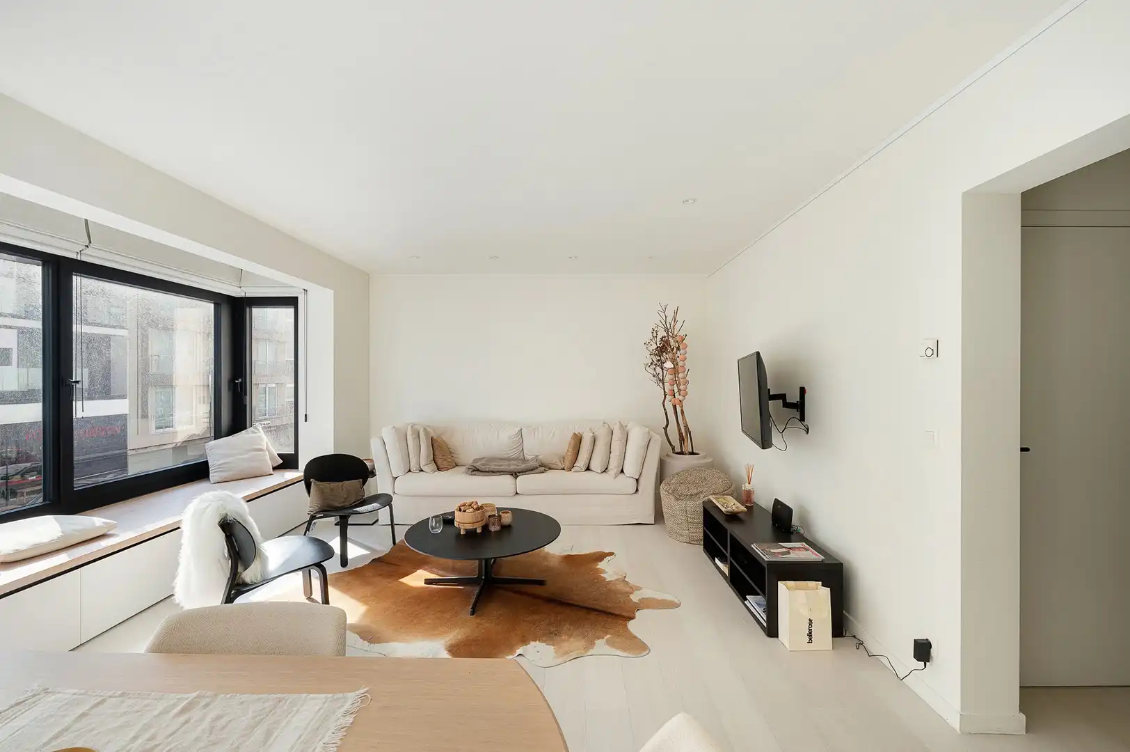 ZA 19-09-2026 ts 14u-16u OPENDEUR Ebbestraat 5 – Fantastisch gerenoveerd appartement met zijdelings zeezicht in hartje Zoute. foto 5