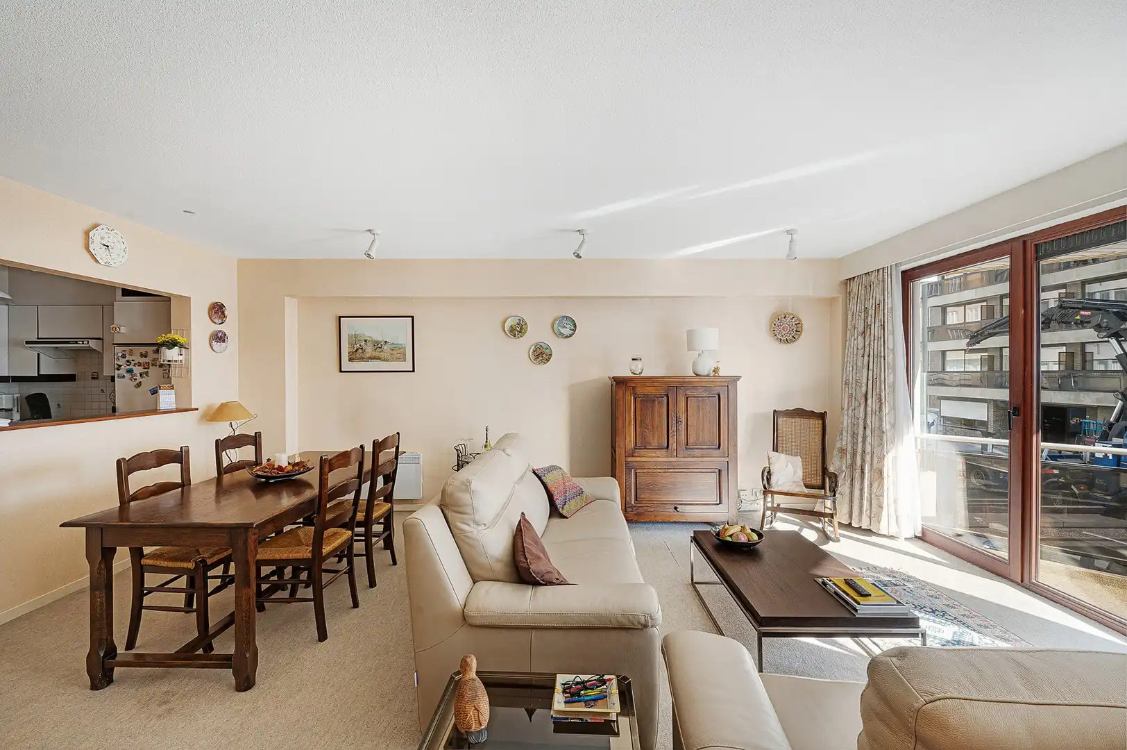 Goed gelegen appartement met zijdelings zeezicht. foto 2