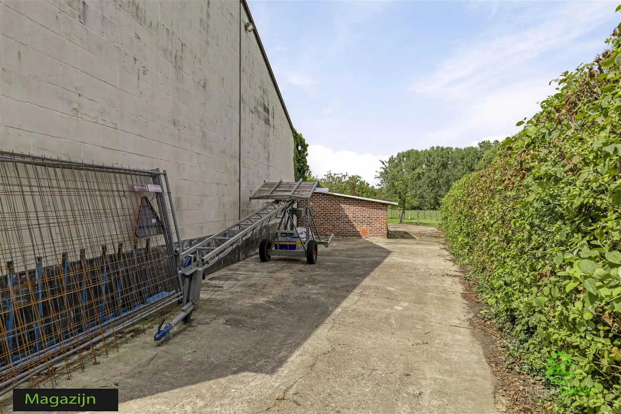 Ruime woning met 8 slpk + 1 magazijn op 21a 24ca! foto 63