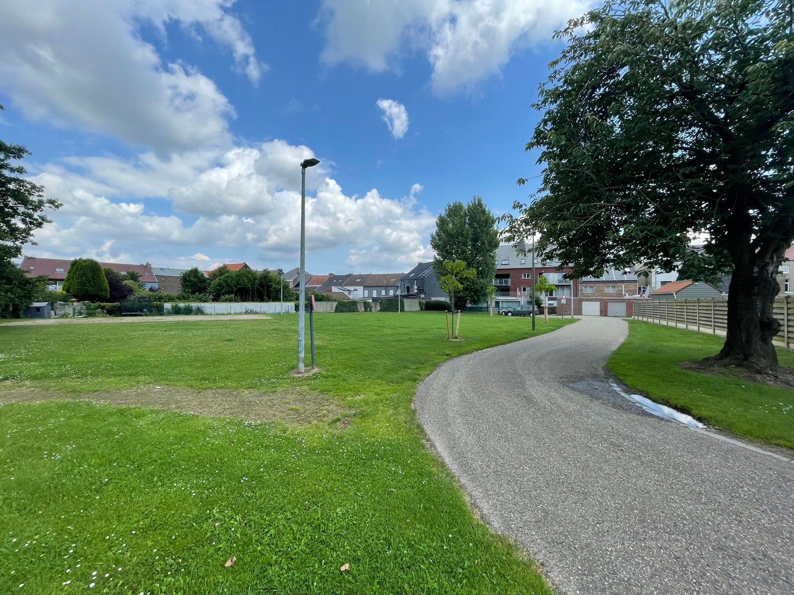 Huis en app. met 2 huisnrs., toonzaal, garage in centrum   foto 30