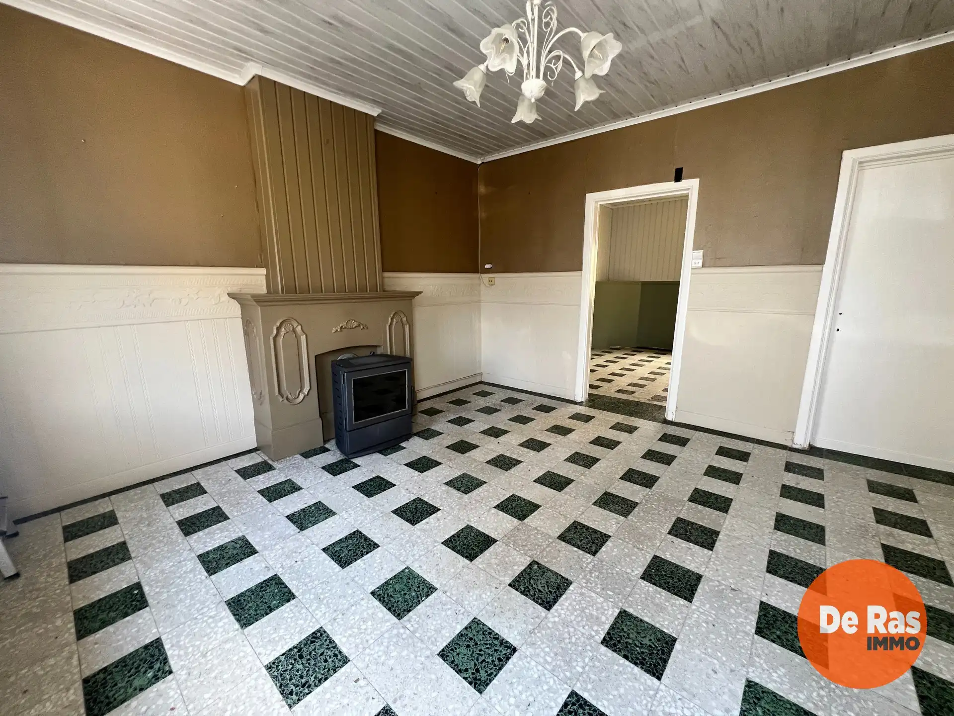 Hoofdfoto van de publicatie: LEDE - Renovatiewoning nabij centrum met tuin
