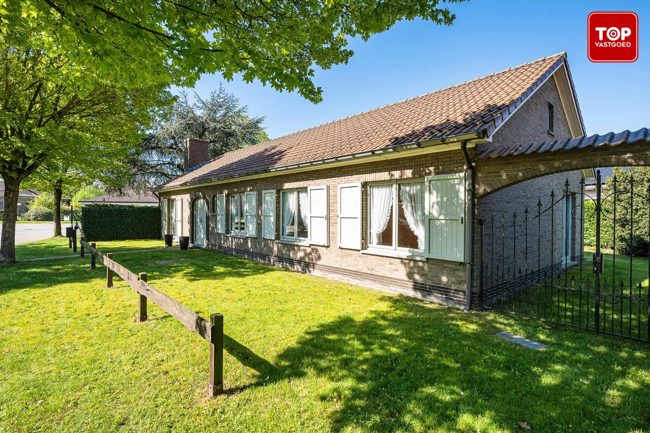 Op te frissen bungalow op toplocatie. foto 27