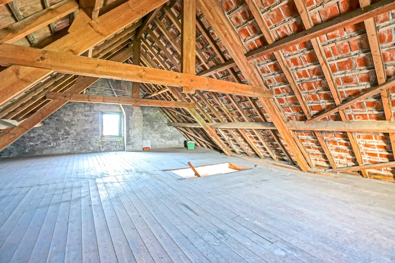 Te renoveren woning met 5 slaapkamers op 8.102 m²  te Diksmuide! foto 10