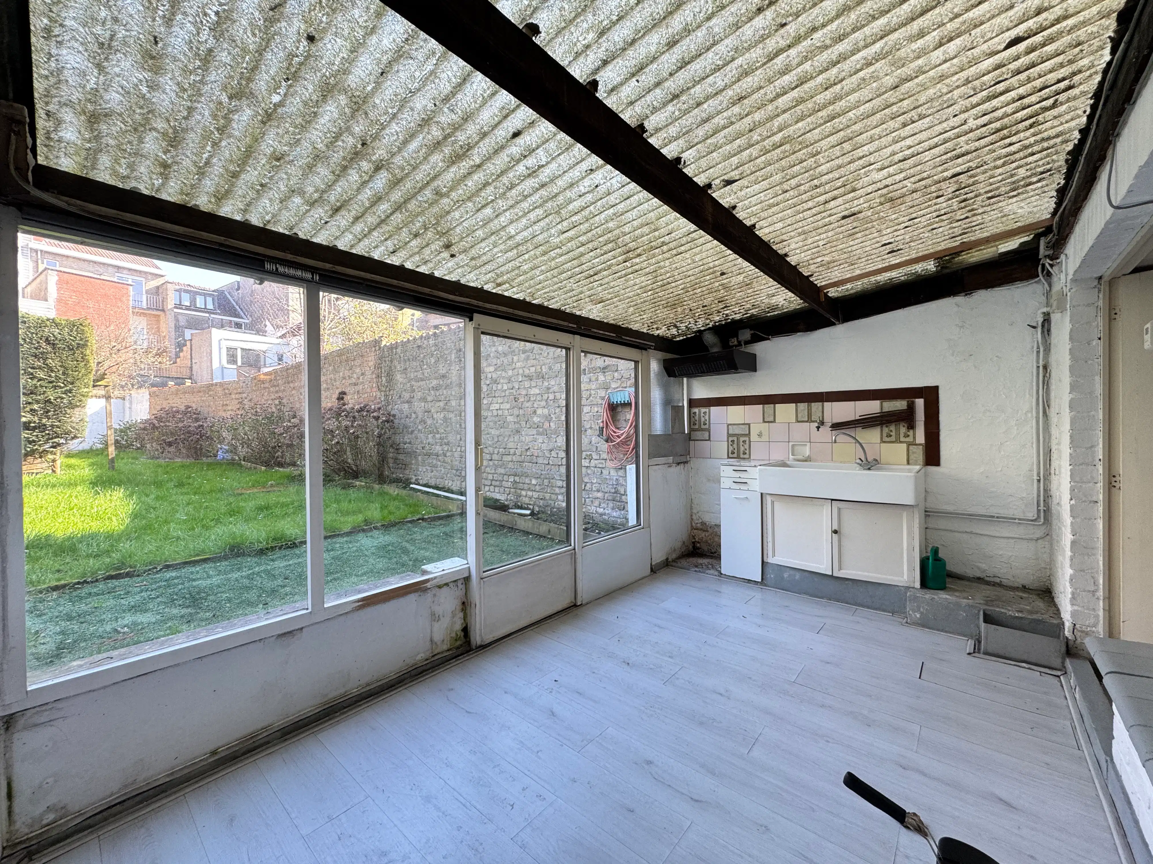 Unieke renovatiekans op topligging in Mariakerke foto 15