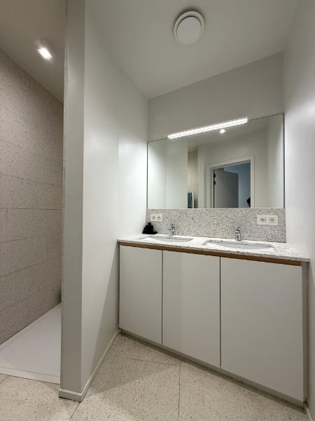 Stijlvol luxe-appartement met terras in hartje Gent – tussen de Reep en Sint-Annaplein foto 12
