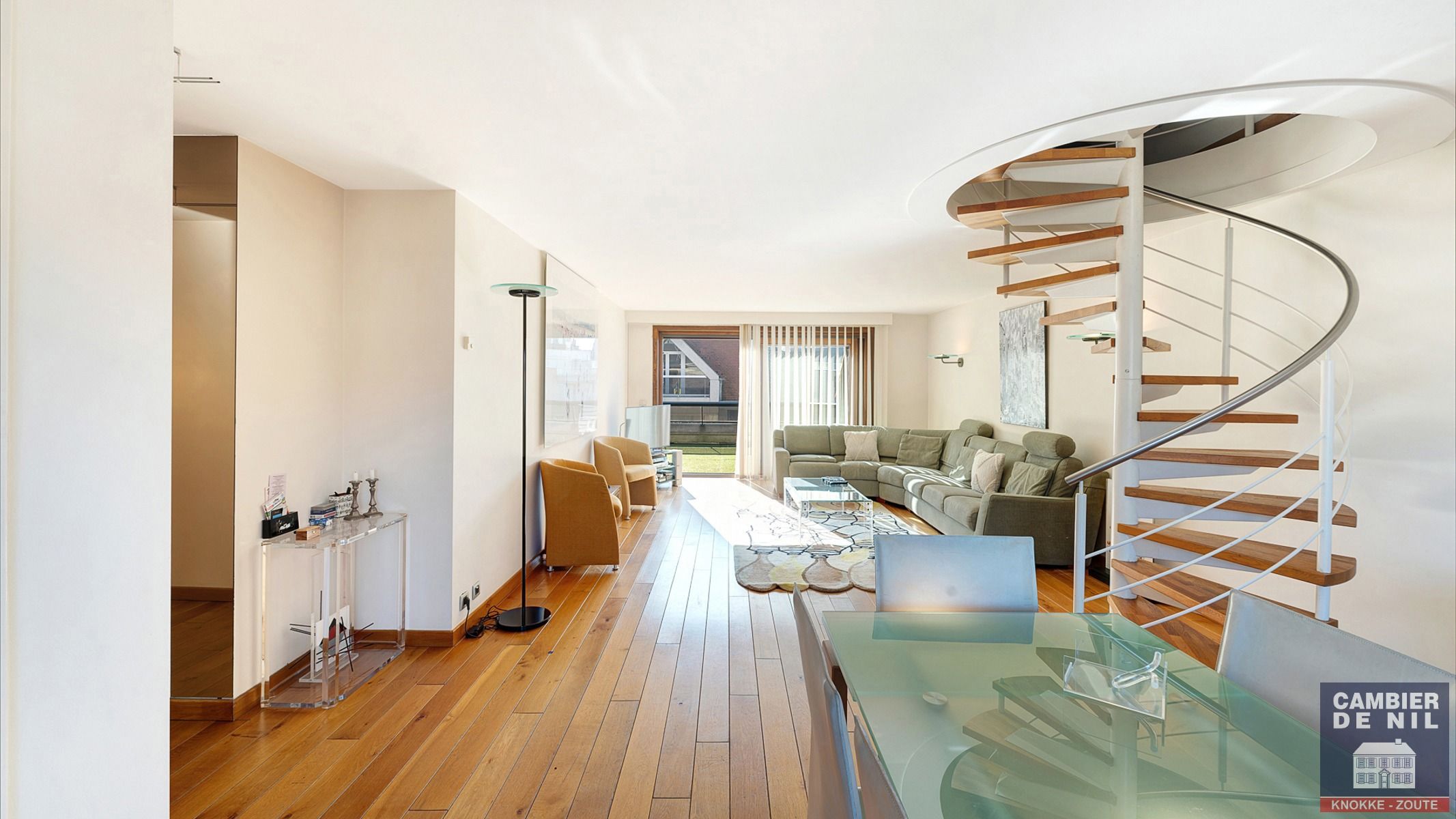 Schitterend duplexappartement met enorme zonneterrassen foto 4