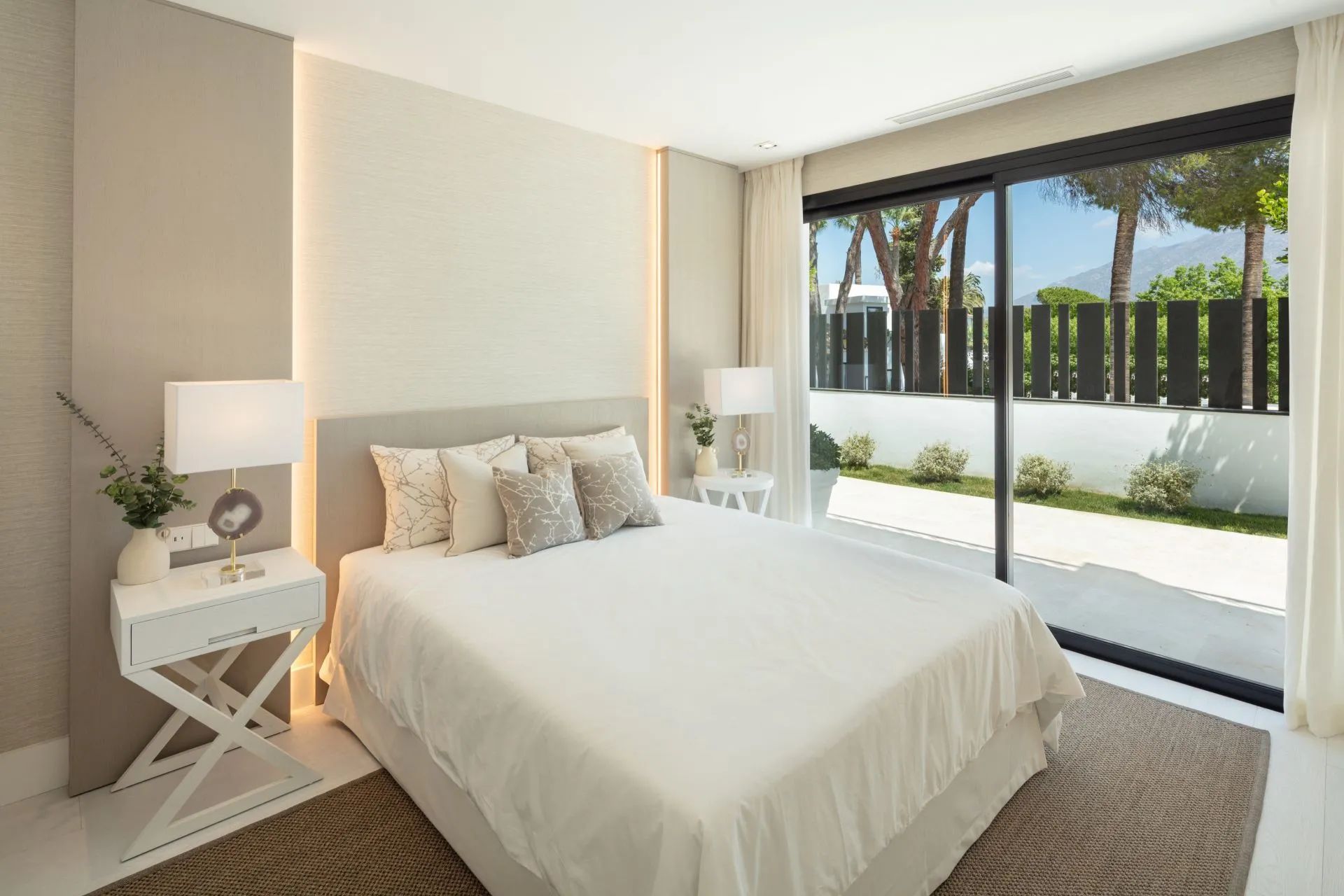 Prachtige villa met mooi zicht op fantastische locatie! In het hart van de Nueva Andalucia Golfvallei foto 21