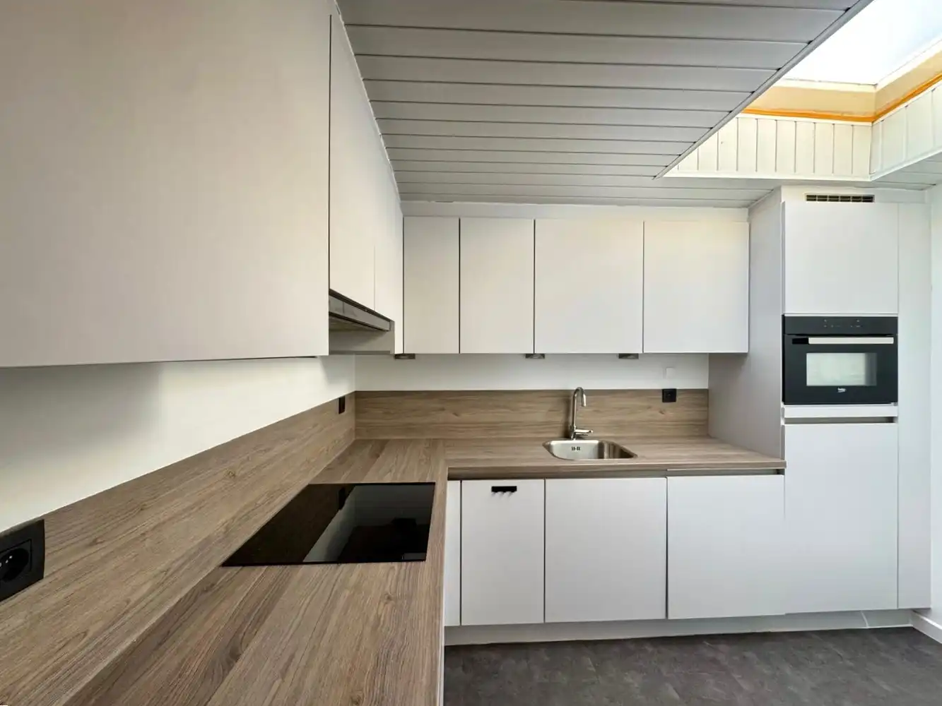 GERENOVEERDE, INSTAPKLARE WONING (H.O.B.) foto 4