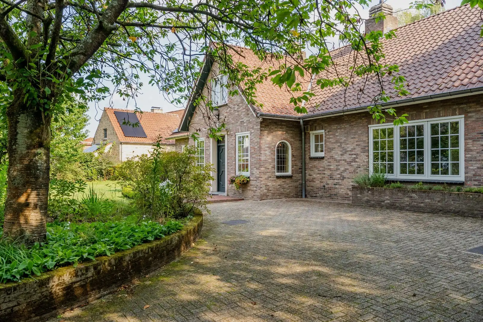 Villa met vergezicht en zwembad in Brasschaat foto 32