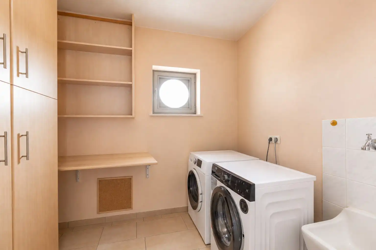 INSTAPKLARE ALLEENSTAANDE GEZINSWONING MET 3 SLPKS  foto 10
