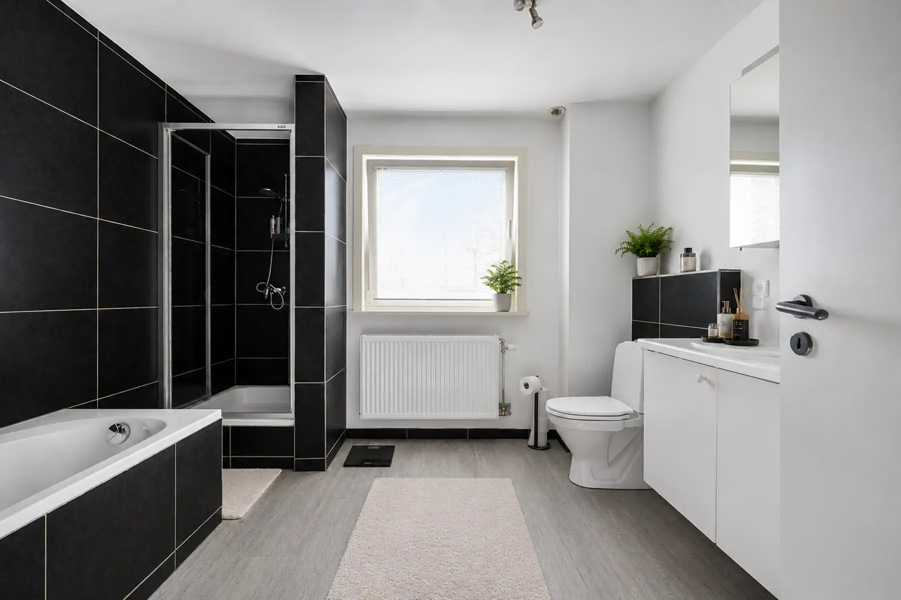 Instapklare ruime woning met garage te Berlare foto 12