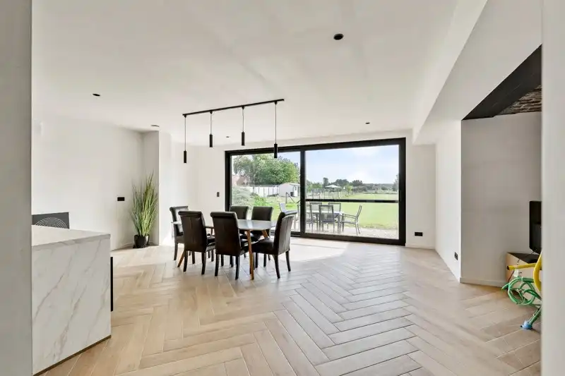 Volledig gerenoveerd landhuis gelegen op 34are foto 7