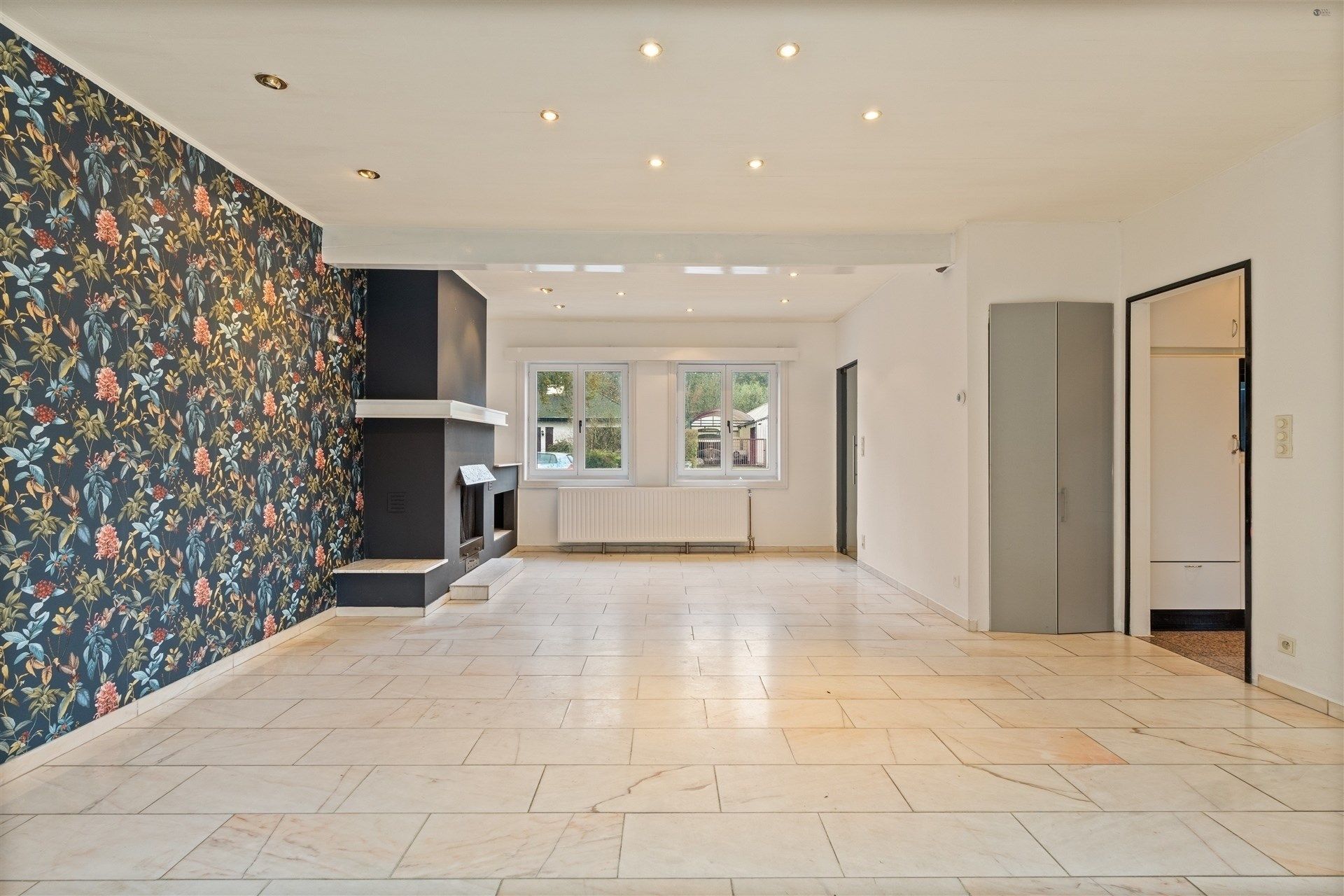 ruim en goed verzorgde woning met grote veranda  foto 4