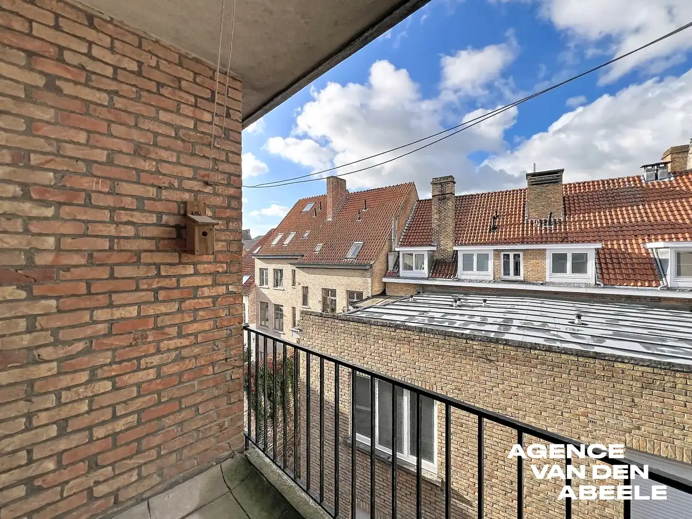 Vernieuwd appartement met 2 slaapkamers foto 9