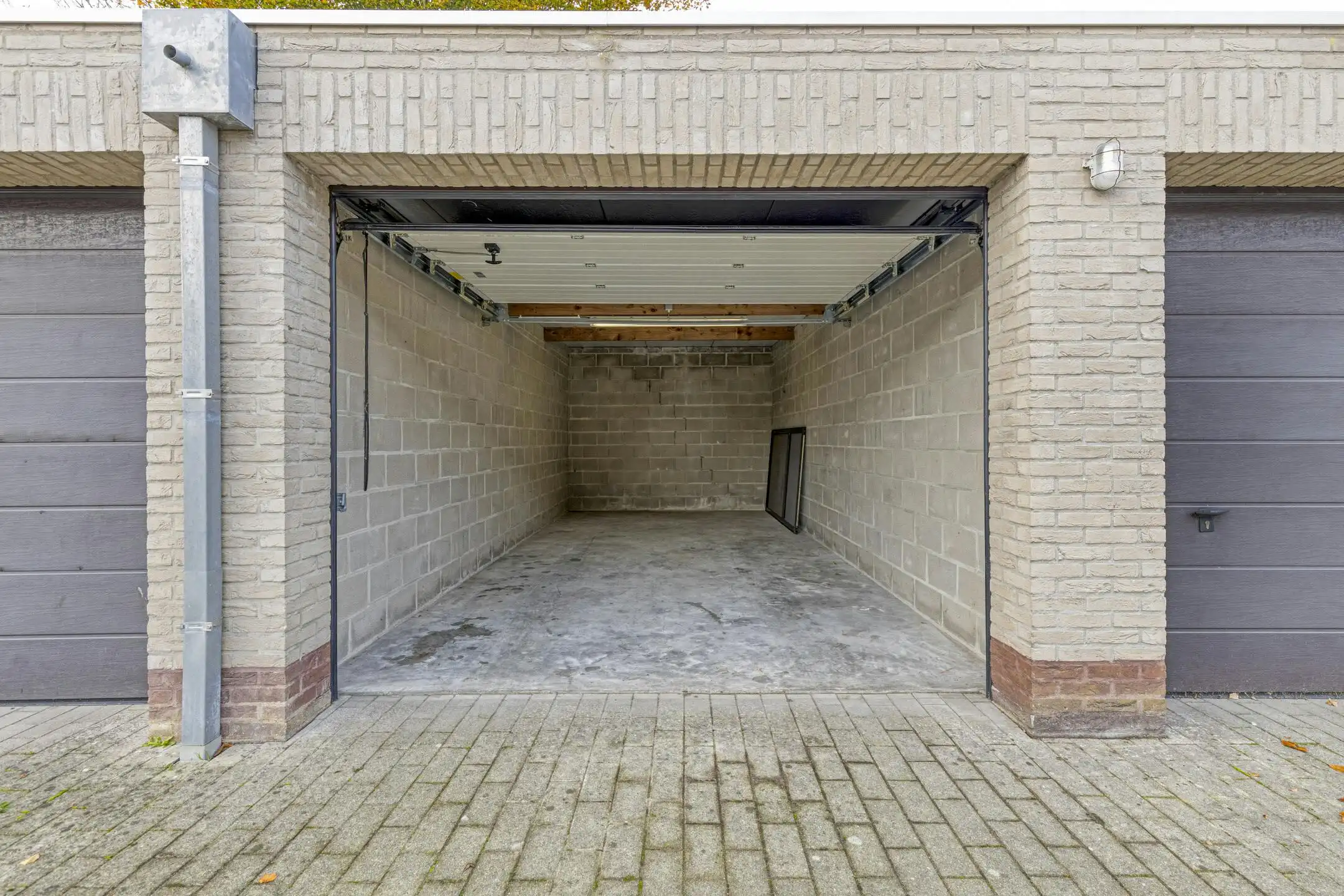 Instapklaar huis te koop met 4 slaapkamers, tuin en garage foto 15