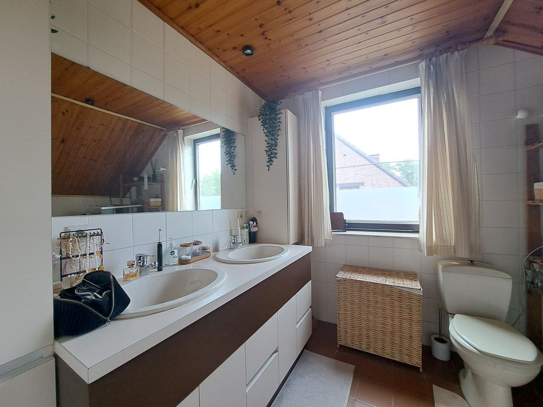Eigentijdse villa te Lummen foto 18